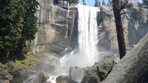 Йосемити США, водопад Vernel