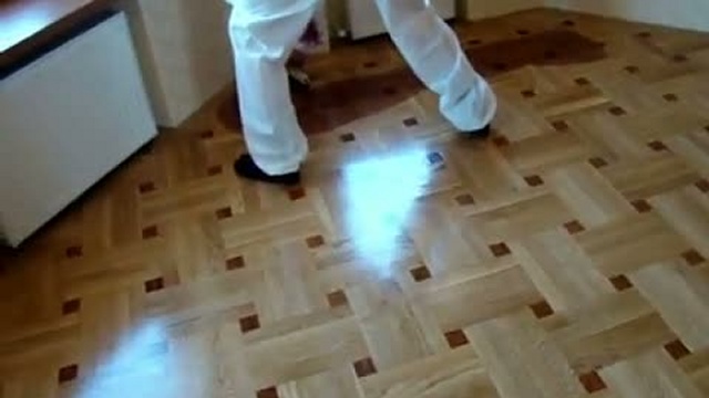 Лакировка паркета