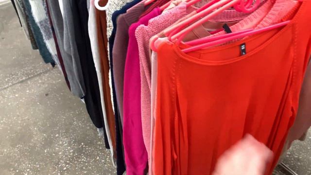 Секонд-хенд. Есть ли там хорошие вещи?