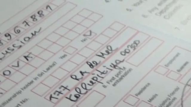 60+ (-40. Выпуск 4. Аэропорт Коломбо. Заполнение регистрационной карточки. смотреть онлайн