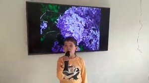 Абайжан. Одинокая ветка сирени