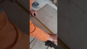 Как отмерять и вырезать плитку в дверном проёме...