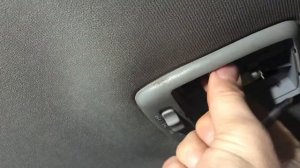 Как снять плафон освещения салона Хендай акцент