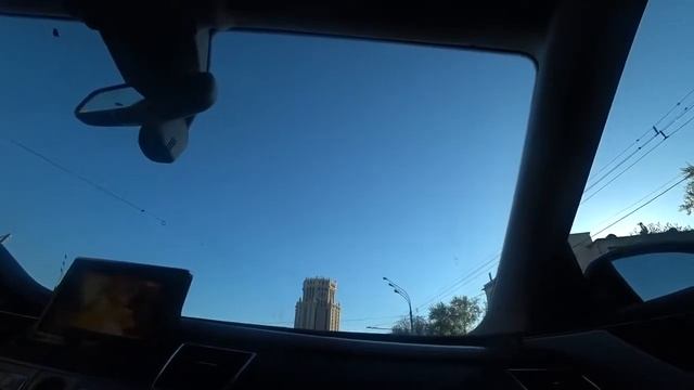 Мопс заехал в ГУМ, Шереметьево и на встречу с фанами Москва последний день смотреть онлайн