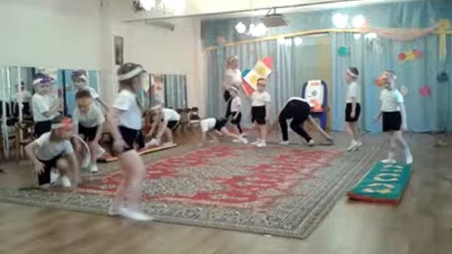 Детский сад №322. Развлечение - Космическое путешествие 11 04 14 г смотреть онлайн