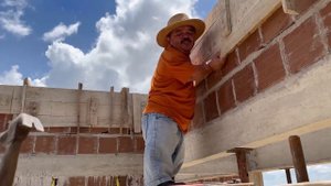 PEDREIRO DEIXA PILILIU DESESPERADO NA PARTE MAIS ALTA DO PRÉDIO 🤣 | PILILIU DA RESENHA