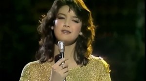 Phoebe Cates - Paradise