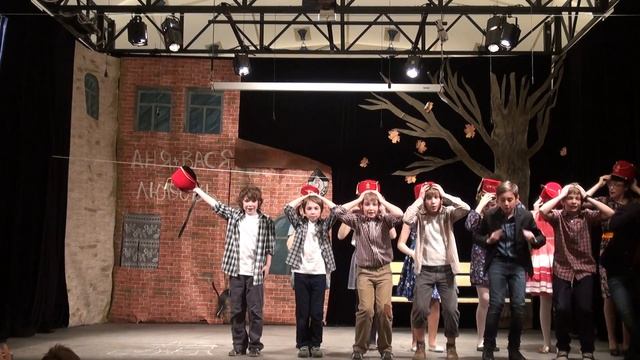 Новая гуманитарная школа. Музыкальный спектакль "Песни нашего двора". 18 апреля 2014 г. смотреть онлайн