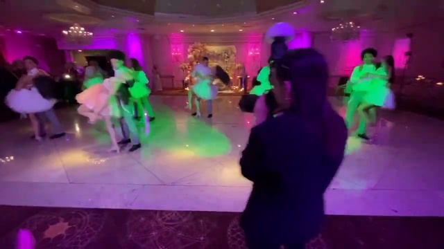 Leah's Sweet 16 | Bachata, Merengue, Salsa Dance Mix | Choreography By Leslie @Lesdance_ on IG смотреть онлайн