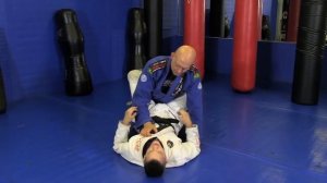 Advanced Closed Guard Sweep: the 'Draculino Bump'