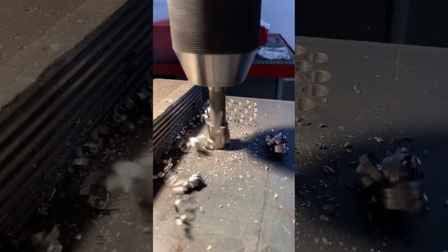 Habt ihr schon Erfahrungen mit Flachsenkern gemacht? ?️#viral #metalcutting #toollove #ruko