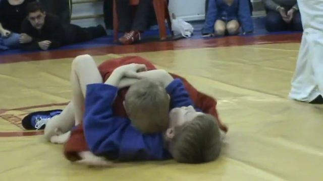 БОЕВОЕ САМБО ЯРОСЛАВЛЬ ТРОИЦКИЙ КИРИЛЛ смотреть онлайн