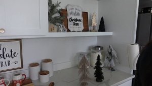 Christmas Decorate With Me / Christmas Kitchen & Dining Room Décor Ideas!