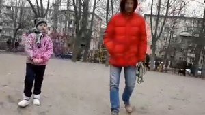 Как ведет себя Бернский Зенненхунд в незнакомом месте ?