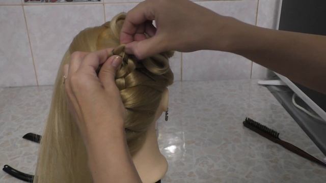 Плетение кос ?Бантиками?.Weave braid ?Bantikami?