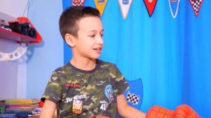 Артур и давит  бокс между нами тает жыр