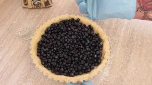 Песочный пирог с черникой.