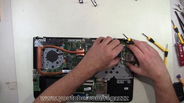 HP Pavilion Gaming 15 AK010nr Take Apart Complete Disassembly How to Disassemble смотреть онлайн