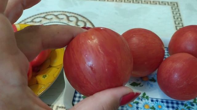 Обзор и дегустация томатов Этуаль, Чупа-чупс и Кровоточащие сердце. смотреть онлайн