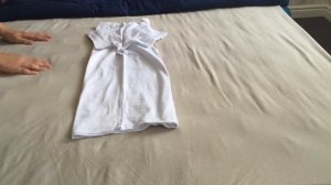 Как сложить футболку