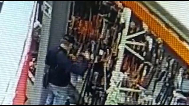 В магазине украли топоры смотреть онлайн