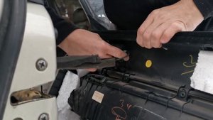 Ручка задней двери, обшивка (карта) задней двери SUBARU / Как снять, поставить карту двери