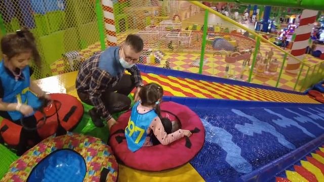 Поход в парк развлечений «Galaxy» в Blockbuster Mall