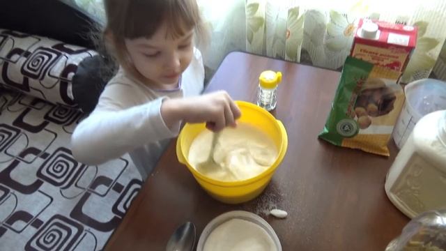 Вероника печет блины на масленицу! смотреть онлайн