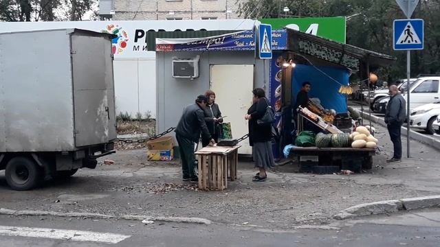 Администрация Хабаровска гоняет и штрафует уличных торговцев кетой смотреть онлайн