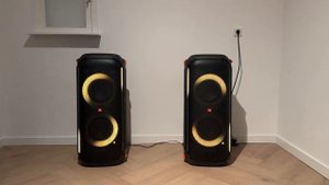 JBL Partybox Ultimate vs 2x 710 - Sound Comparison