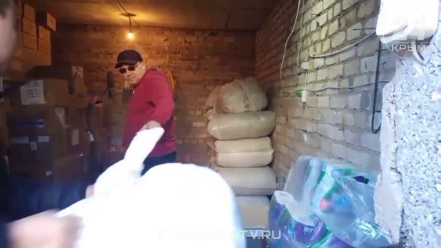 Детям из Херсонской области передали тёплые вещи