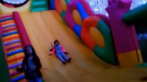 😁 Алёнушка на батуте 😁 Миньоны 😁