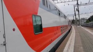 Электровоз ЭП20-001 с поездом Адлер - Москва