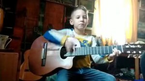 учись играть на гитаре 5,5лет Ярик мальендо кафе латино