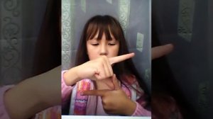 Как выучить новый танец в лайке ПАЛЬЦАМИ?))учу очень легко танцевать новенький танец _смотри и учис