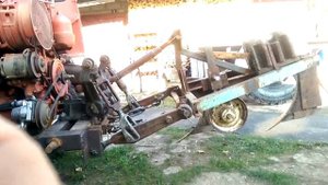 Двухкорпусный конный плуг подъем и опускается на т-16 от насоса нш-10 мазовский гур