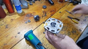 Ремонт Болгарки (УШМ) Makita 9558 HN - Замена подшипников