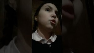 почему все хейтят роблокс квин что она зделала вам???