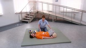 Школа ходьбы: парная ампутация бедра. Занятие 2. Профилактика контрактур в положении «Лежа на спине