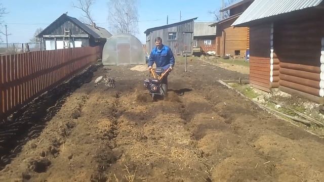 Мотоблок Патриот Волга. Фрезерование почвы. смотреть онлайн