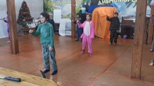 Дети учат детей. Утренний урок по фланкировке. 23.12.2022