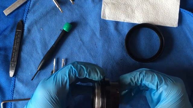 Carl Zeiss Jena Tessar 2.8/50 смазка и чистка. смотреть онлайн