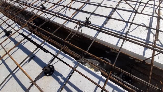 АРМИРОВАНИЕ ФУНДАМЕНТНОЙ ПЛИТЫ С РЕБРАМИ ВНИЗ