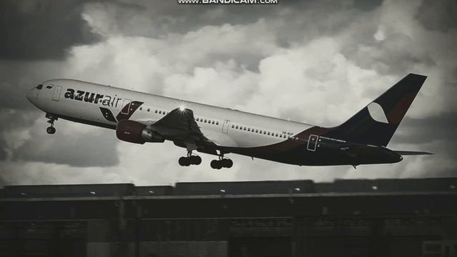 AZUR Air боинг 767-300er