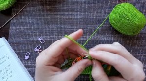 Шапка гномик/ чепчик на 1 годик/ чепчик гномик спицами