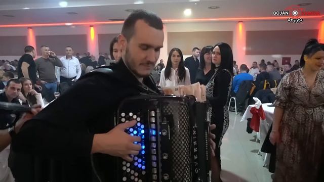 GORI KRUPANJ - KOLO - ORKESTAR MARKA RISTIVOJEVICA смотреть онлайн