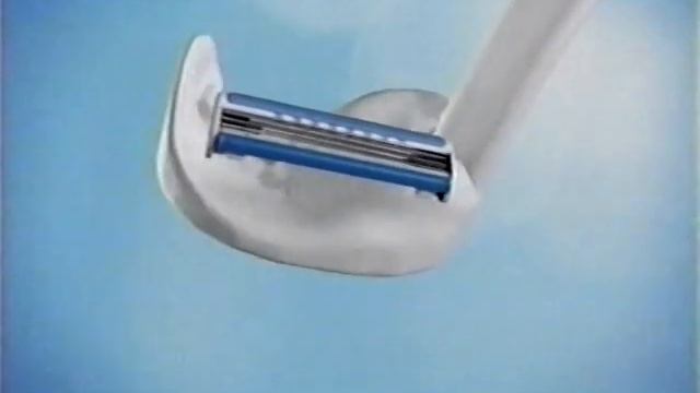 2007 Schick Razor Commercial: Too Small Things - Aired July 2, 2007 смотреть онлайн