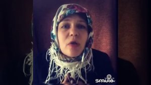 Старушка не спеша дорожку перешла