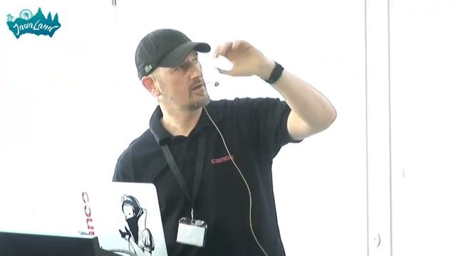 800 Java geeks filling JavaLand with life and ideas смотреть онлайн