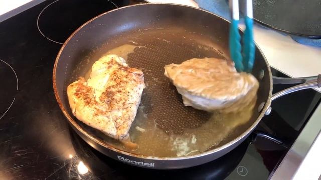 Как правильно приготовить куриную грудку (со свежим соусом) смотреть онлайн